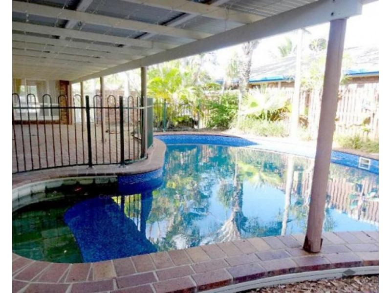4 Anglers Parade, Blacks Beach QLD 4740