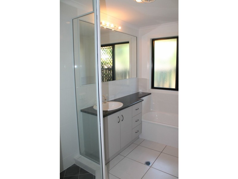 5 Daydream Close, Mount Pleasant QLD 4740