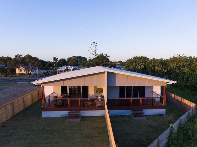 19 The Crescent, North Mackay QLD 4740