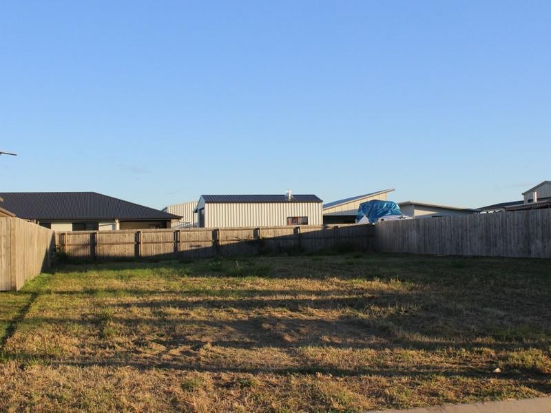 14 Bachelor Court, Marian QLD 4753