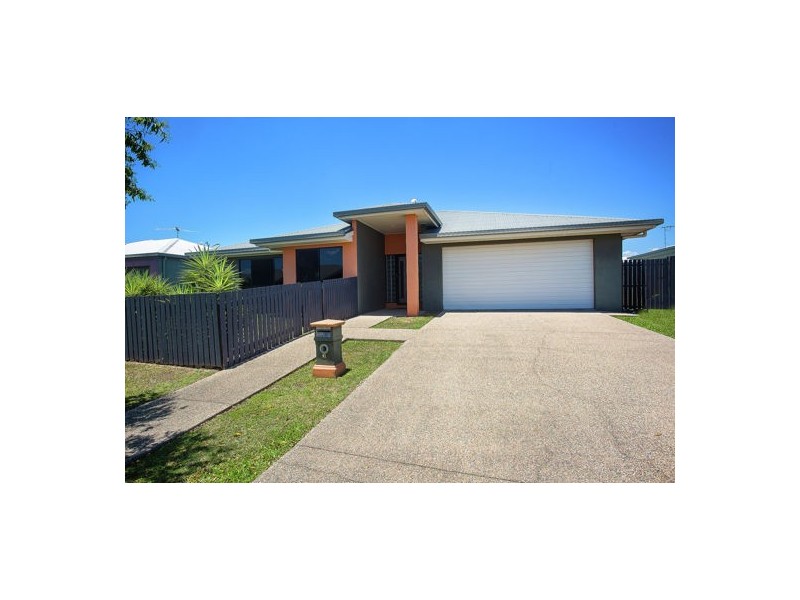 3 Antonia Court, Glenella QLD 4740