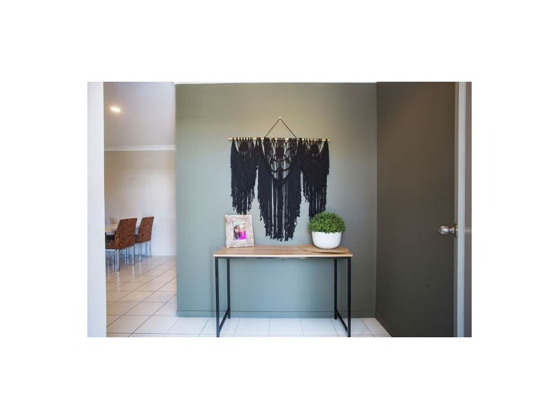 3 Antonia Court, Glenella QLD 4740