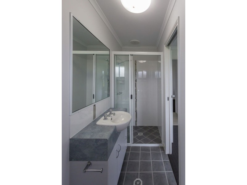 34 Bowden Crescent, Marian QLD 4753