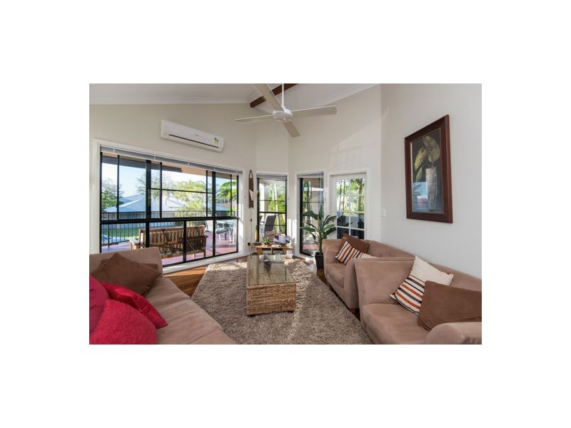 39 Beach Road, Dolphin Heads QLD 4740