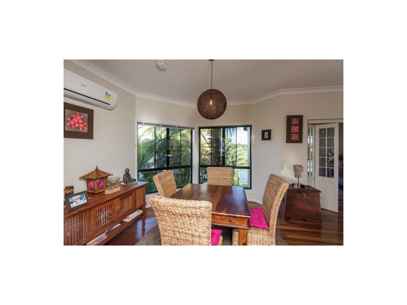 39 Beach Road, Dolphin Heads QLD 4740