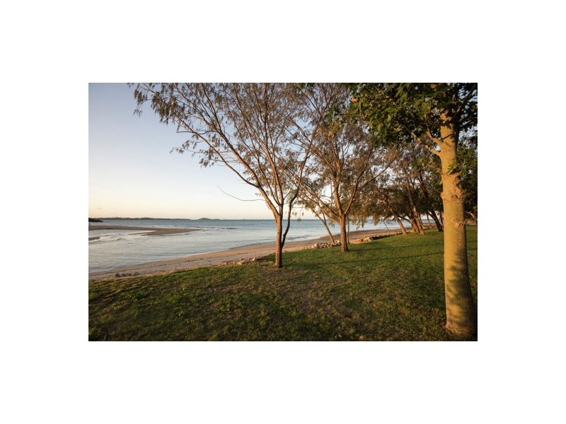 39 Beach Road, Dolphin Heads QLD 4740