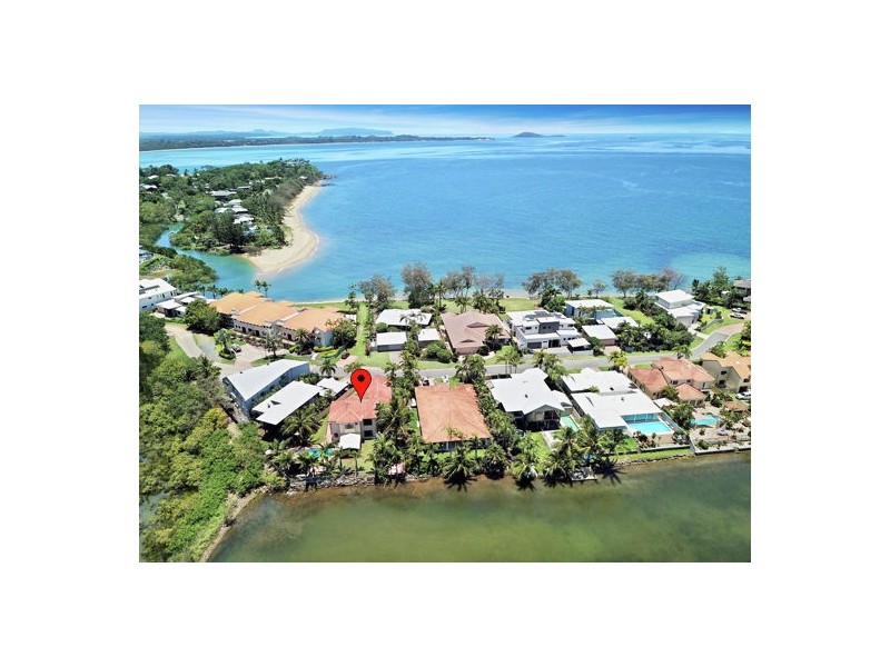 39 Beach Road, Dolphin Heads QLD 4740