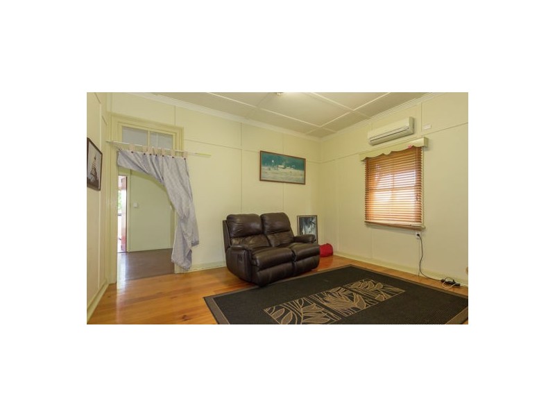 375 Shakespeare Street, West Mackay QLD 4740