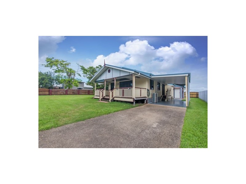 25 Holmes Drive, Beaconsfield QLD 4740