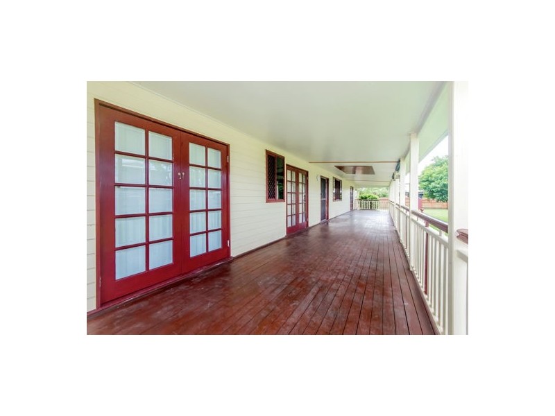25 Holmes Drive, Beaconsfield QLD 4740