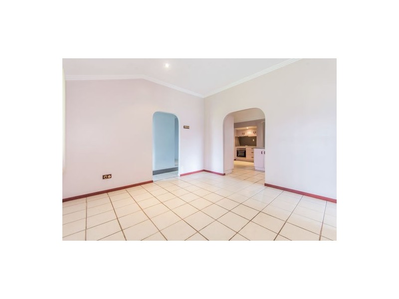 25 Holmes Drive, Beaconsfield QLD 4740