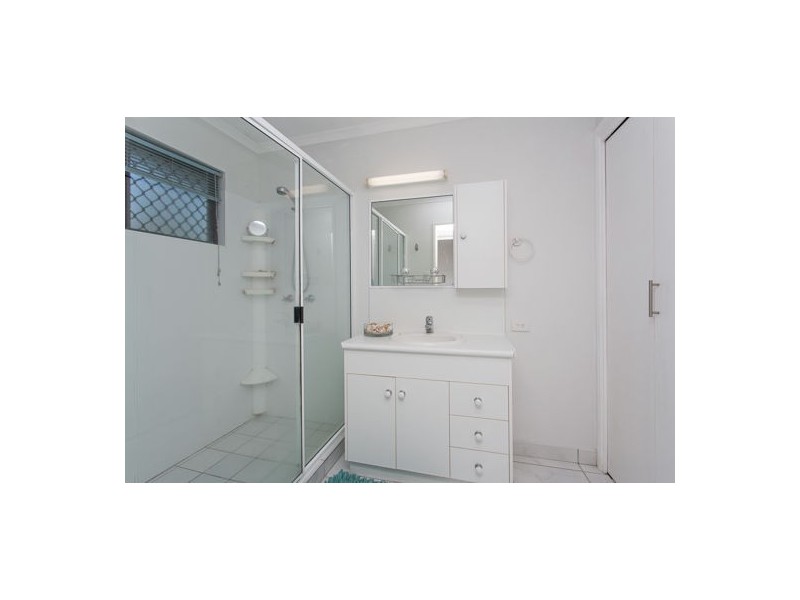 13 Eden Court, Glenella QLD 4740