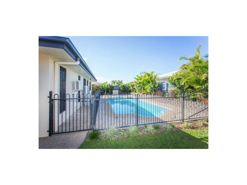 13 Eden Court, Glenella QLD 4740