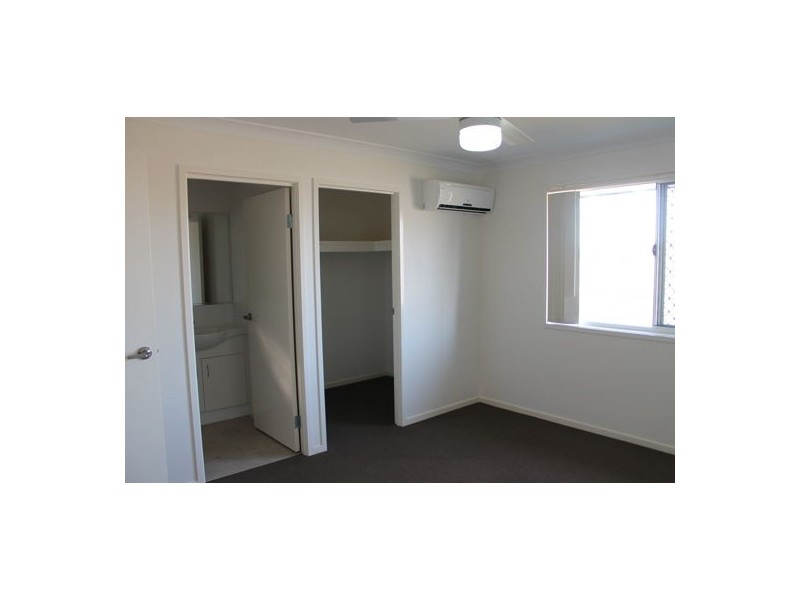 9 Williamtown Court, Rural View QLD 4740