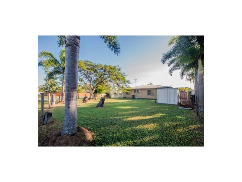 1 & 2/25 The Barons Drive, Andergrove QLD 4740