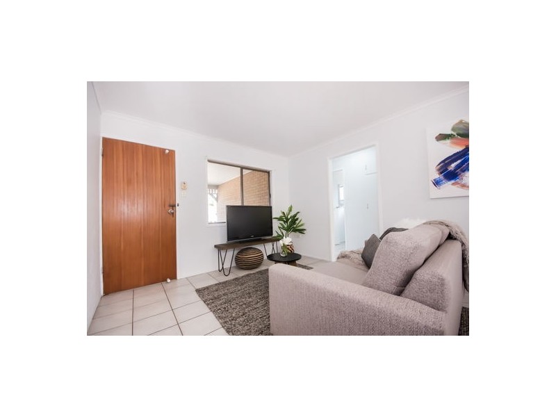 1 & 2/25 The Barons Drive, Andergrove QLD 4740