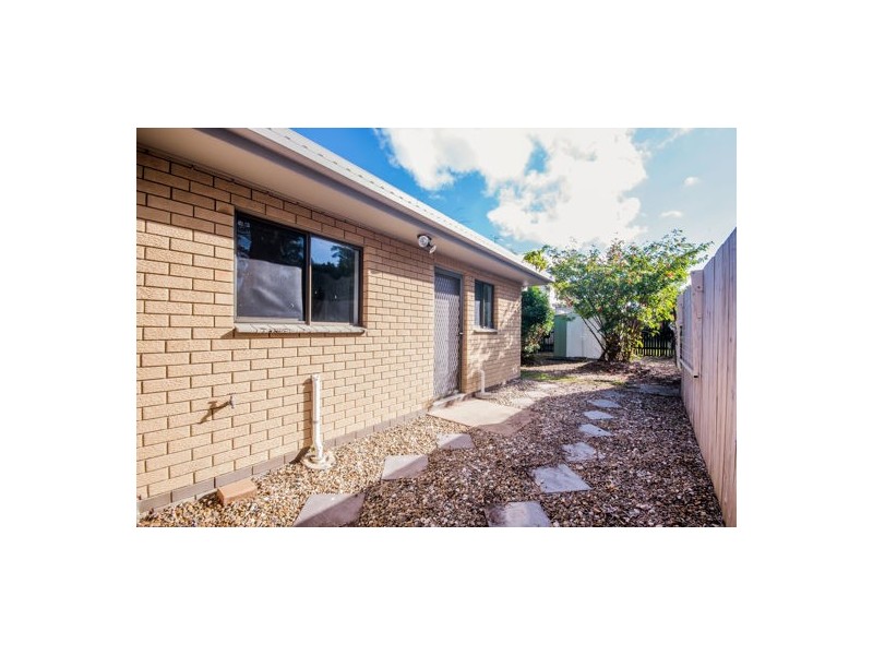 1 & 2/25 The Barons Drive, Andergrove QLD 4740