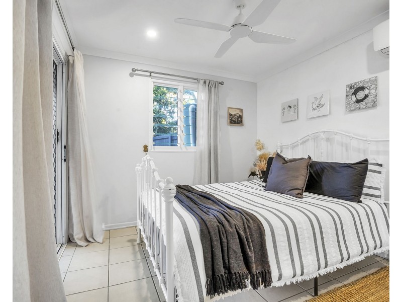 1 Gladstone Street, Eimeo QLD 4740