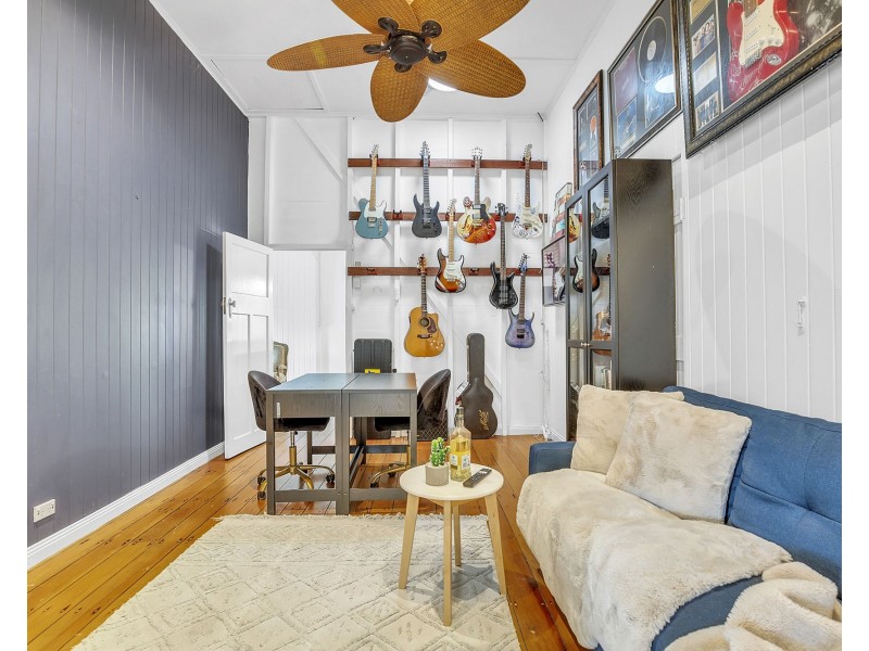 1 Gladstone Street, Eimeo QLD 4740