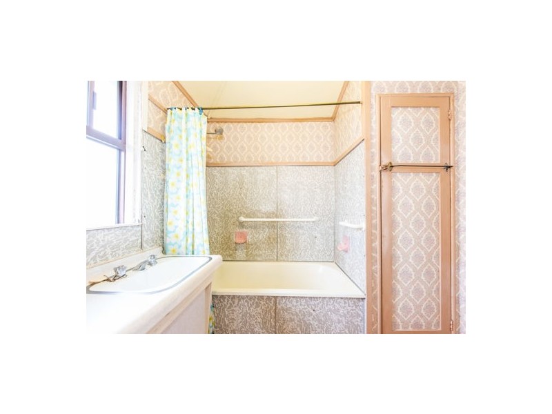 19A Holland Street, West Mackay QLD 4740