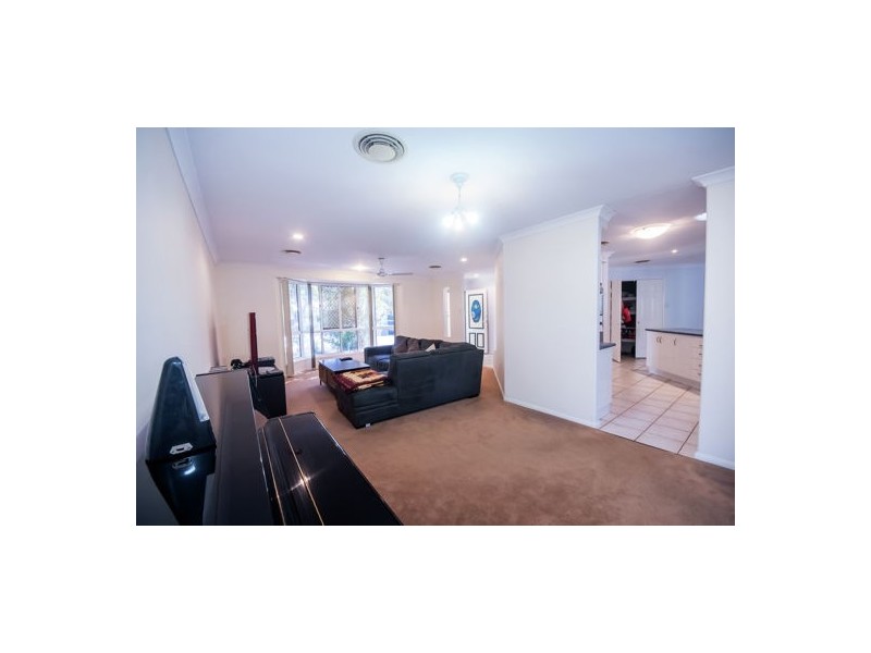 12 Spinnaker Way, Bucasia QLD 4750