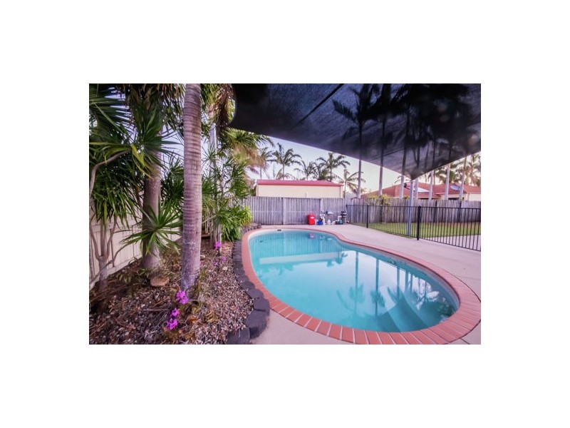 12 Spinnaker Way, Bucasia QLD 4750