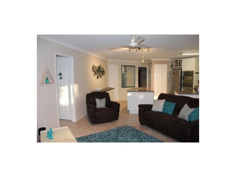 10 Beschen Court, Blacks Beach QLD 4740