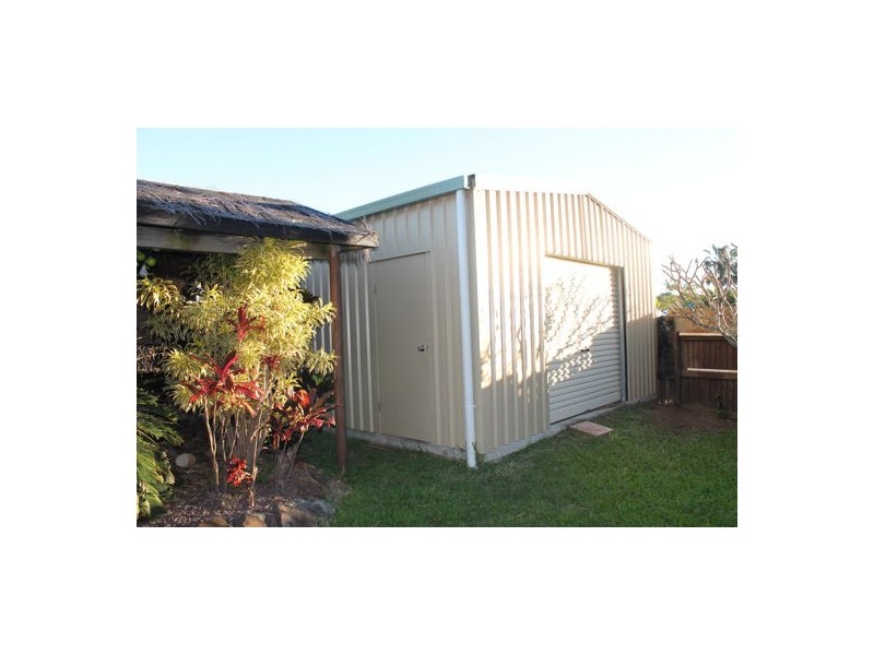 10 Beschen Court, Blacks Beach QLD 4740