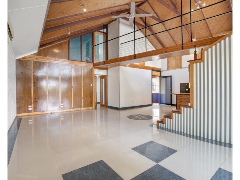 7 Vailala Rise, Rural View QLD 4740