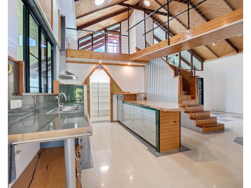 7 Vailala Rise, Rural View QLD 4740