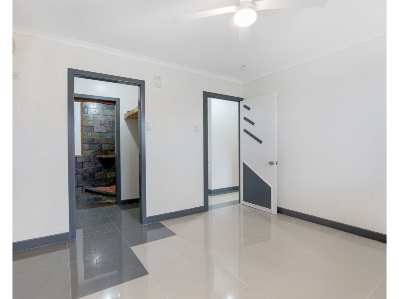 7 Vailala Rise, Rural View QLD 4740