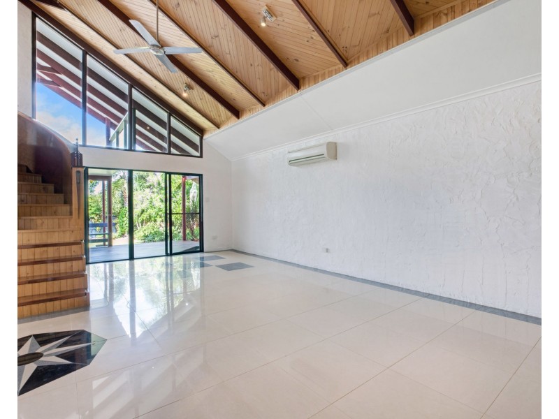 7 Vailala Rise, Rural View QLD 4740