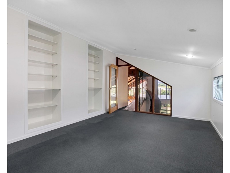 7 Vailala Rise, Rural View QLD 4740
