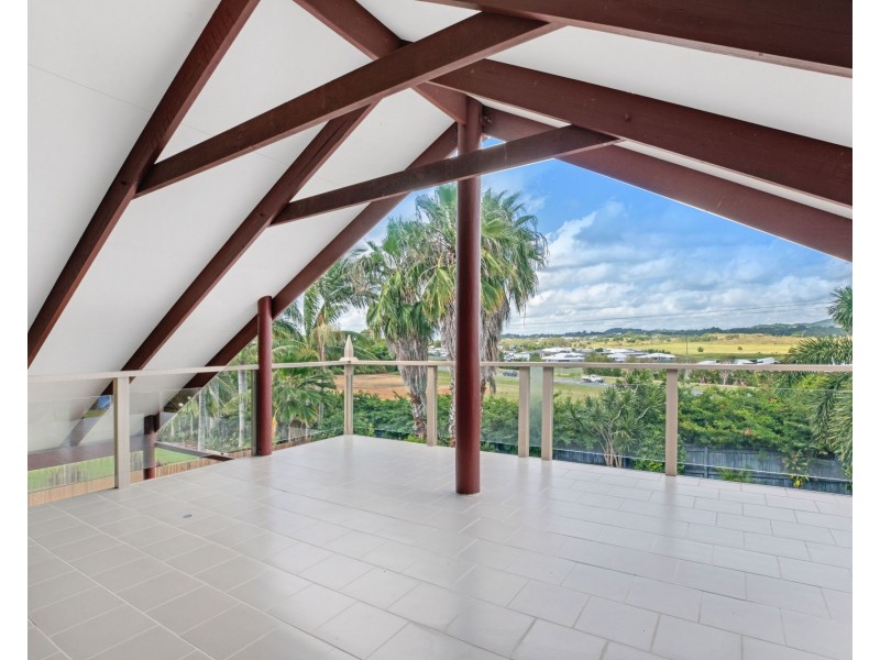 7 Vailala Rise, Rural View QLD 4740