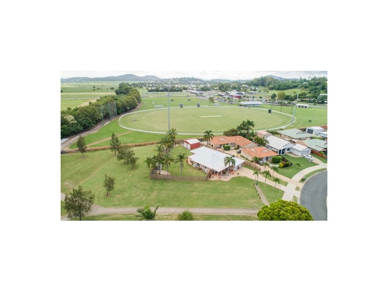 27 Frank Cowley Drive, Glenella QLD 4740