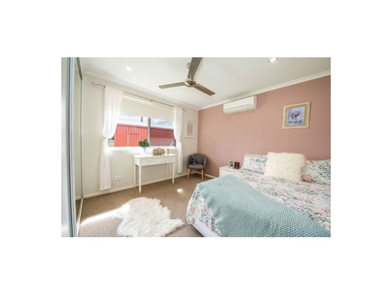 27 Frank Cowley Drive, Glenella QLD 4740