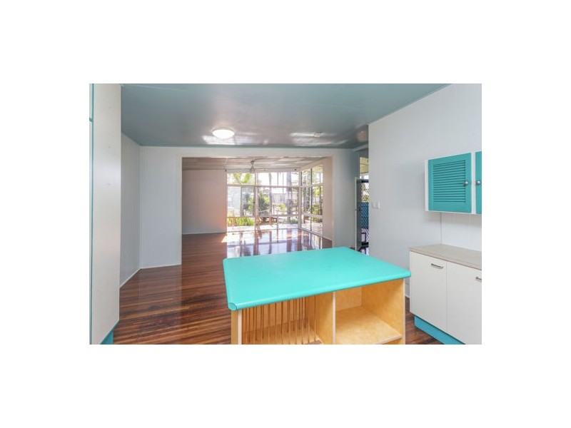 9 Emu Street, Slade Point QLD 4740