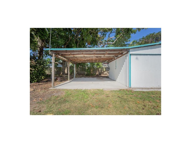 9 Emu Street, Slade Point QLD 4740