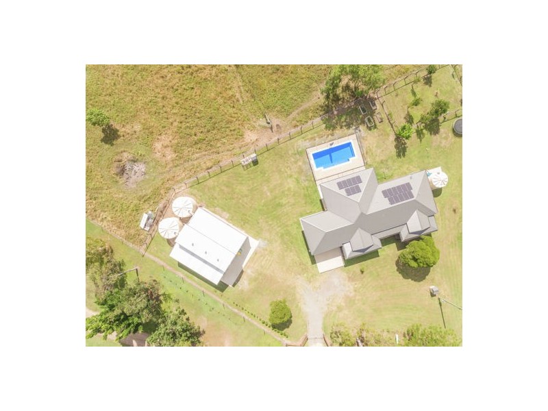24 Anna Court, Oakenden QLD 4741