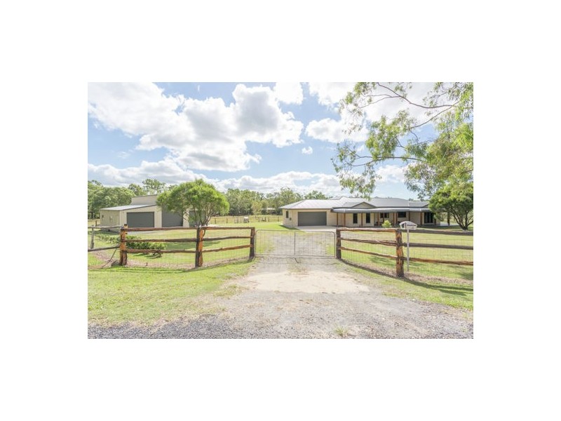 24 Anna Court, Oakenden QLD 4741