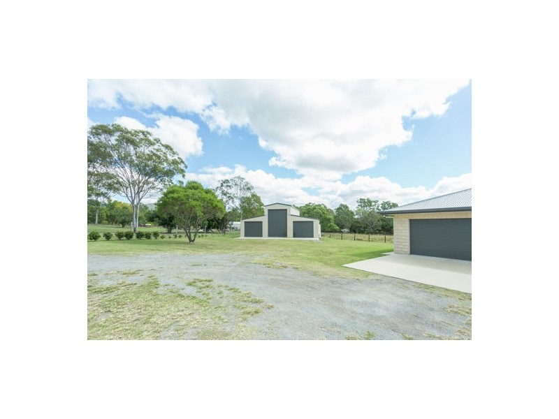 24 Anna Court, Oakenden QLD 4741