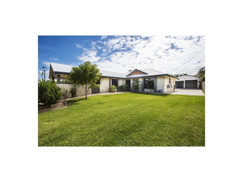 20 Michelle Crescent, Bucasia QLD 4750