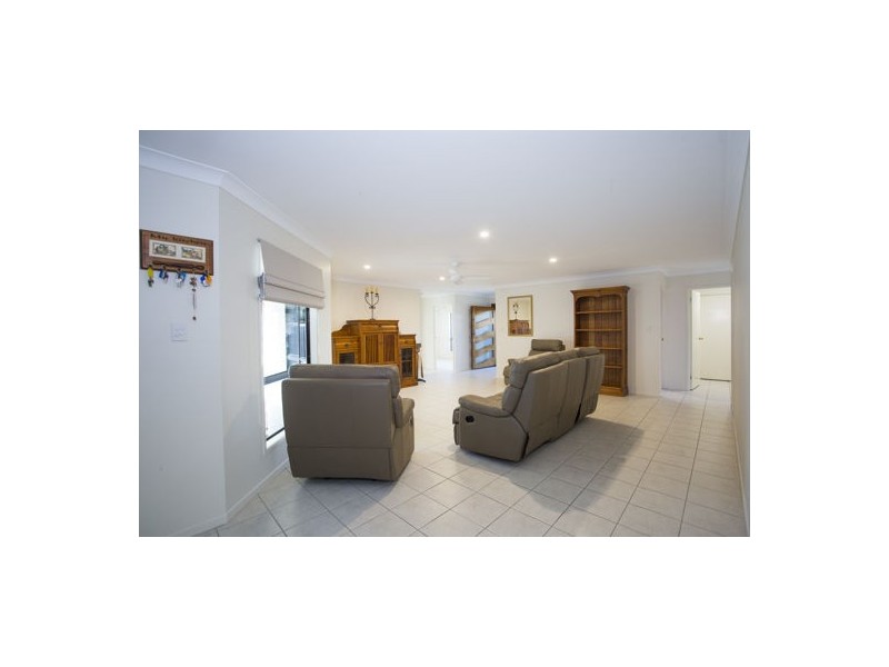 20 Michelle Crescent, Bucasia QLD 4750