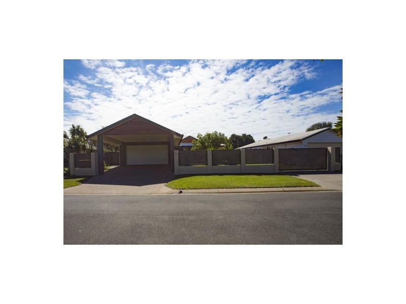 20 Michelle Crescent, Bucasia QLD 4750