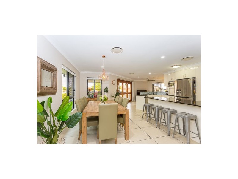9 Dominique Drive, Glenella QLD 4740