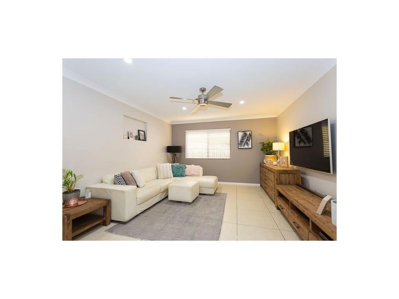 9 Dominique Drive, Glenella QLD 4740