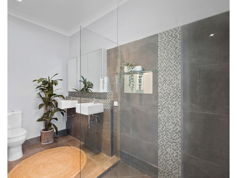 1 Shuttlewood Drive, Richmond QLD 4740