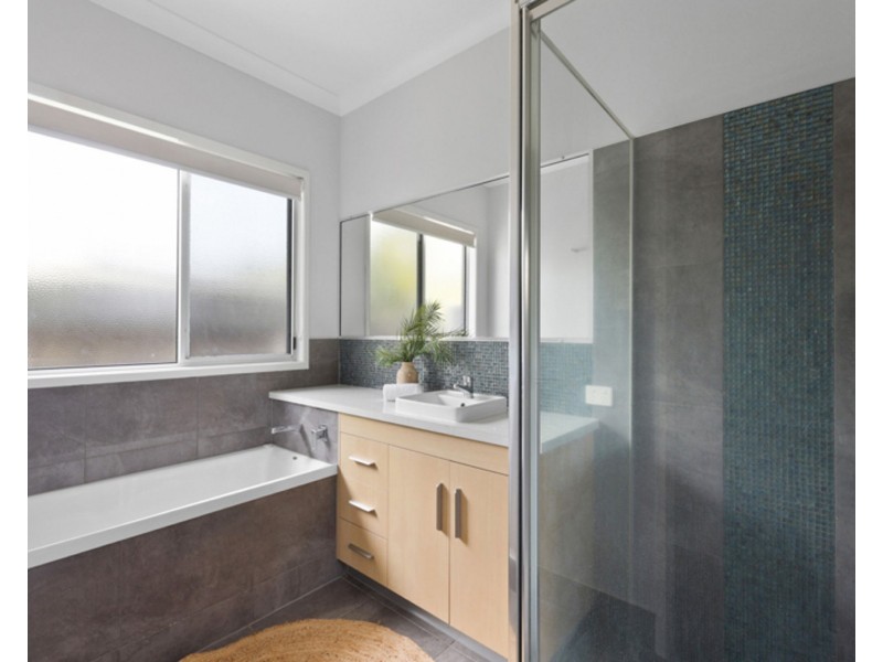 1 Shuttlewood Drive, Richmond QLD 4740