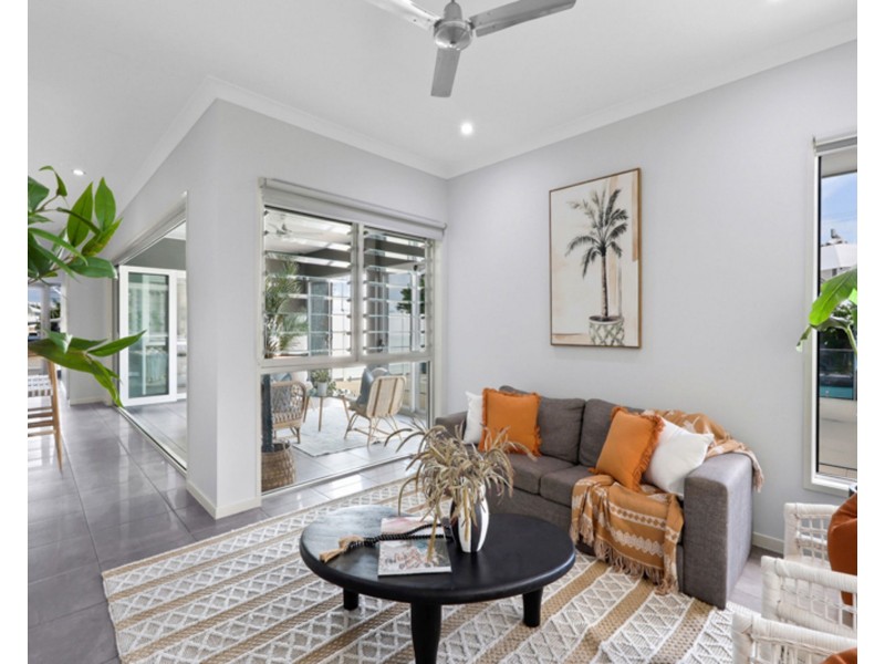 1 Shuttlewood Drive, Richmond QLD 4740