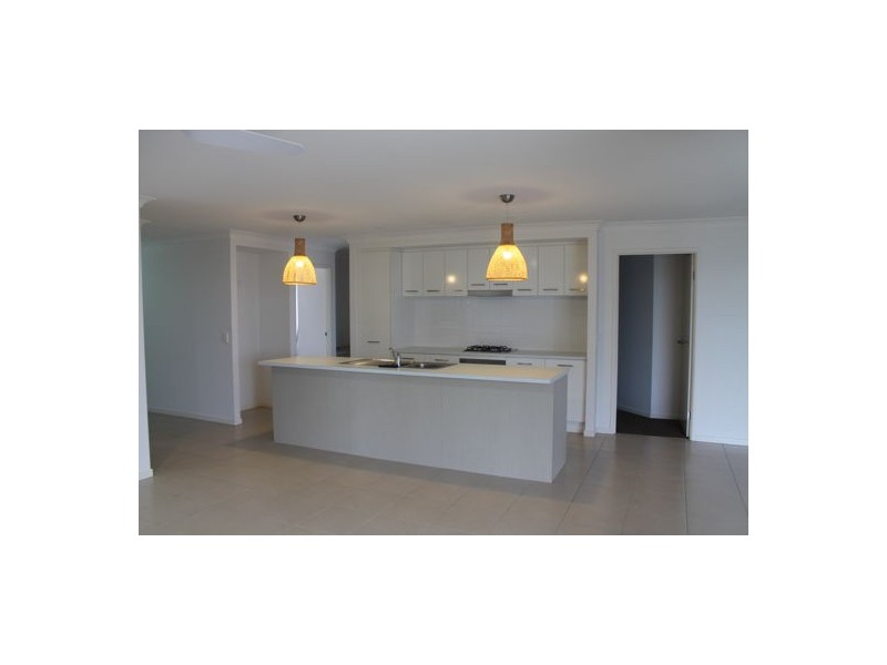 12 Hawkins Street, Bucasia QLD 4750